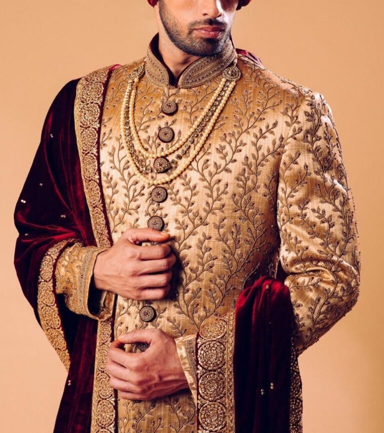 <strong>5 Sherwani Styles For Men That Make For The Ideal Wedding Outfit!</strong>